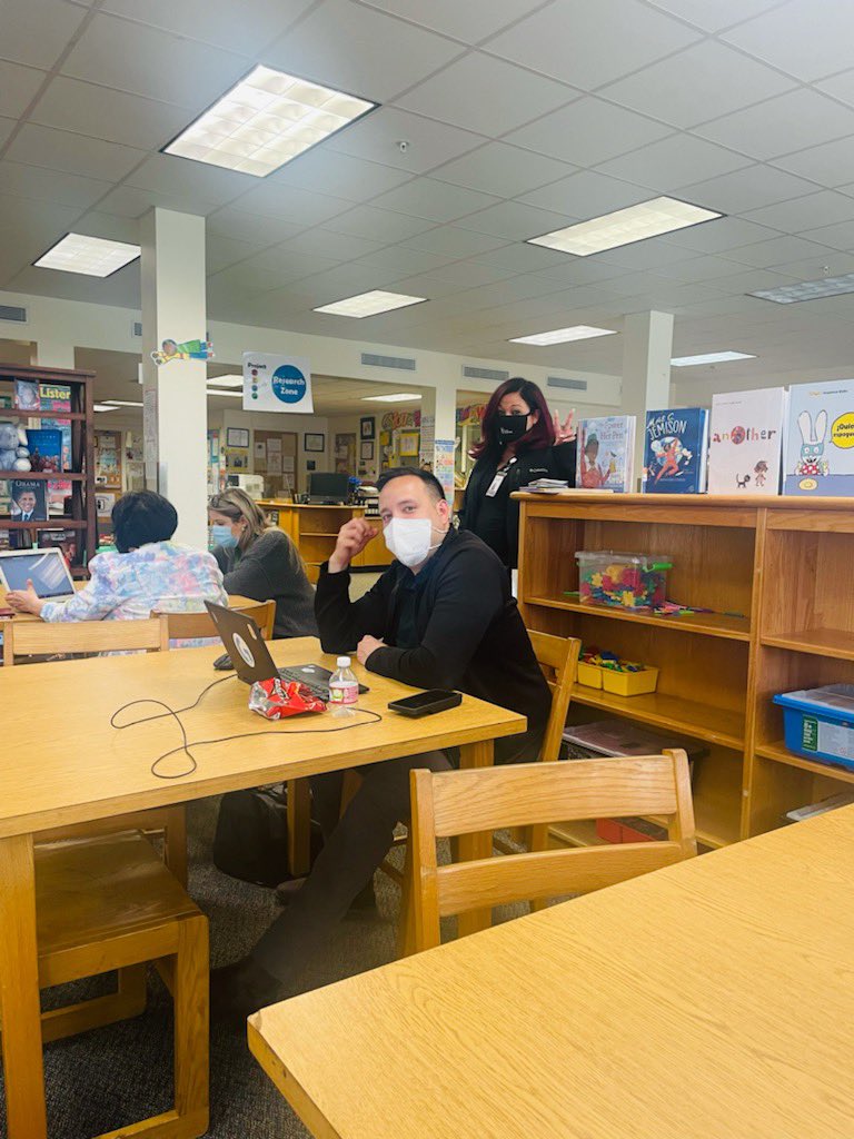 calvovv's tweet photo. Mission Accomplished! We covered the Reading Academies’ 12 modules! It’s a pleasure to serve to this amazing group of teachers 🤗
#EarlyLearningDallasISD #ReadingAcademies #TransformingLiteracy @ReadBIGDallas #cohortleader @dallasschools @ICanReadDallas 📚 https://t.co/rPUUyPqR2b