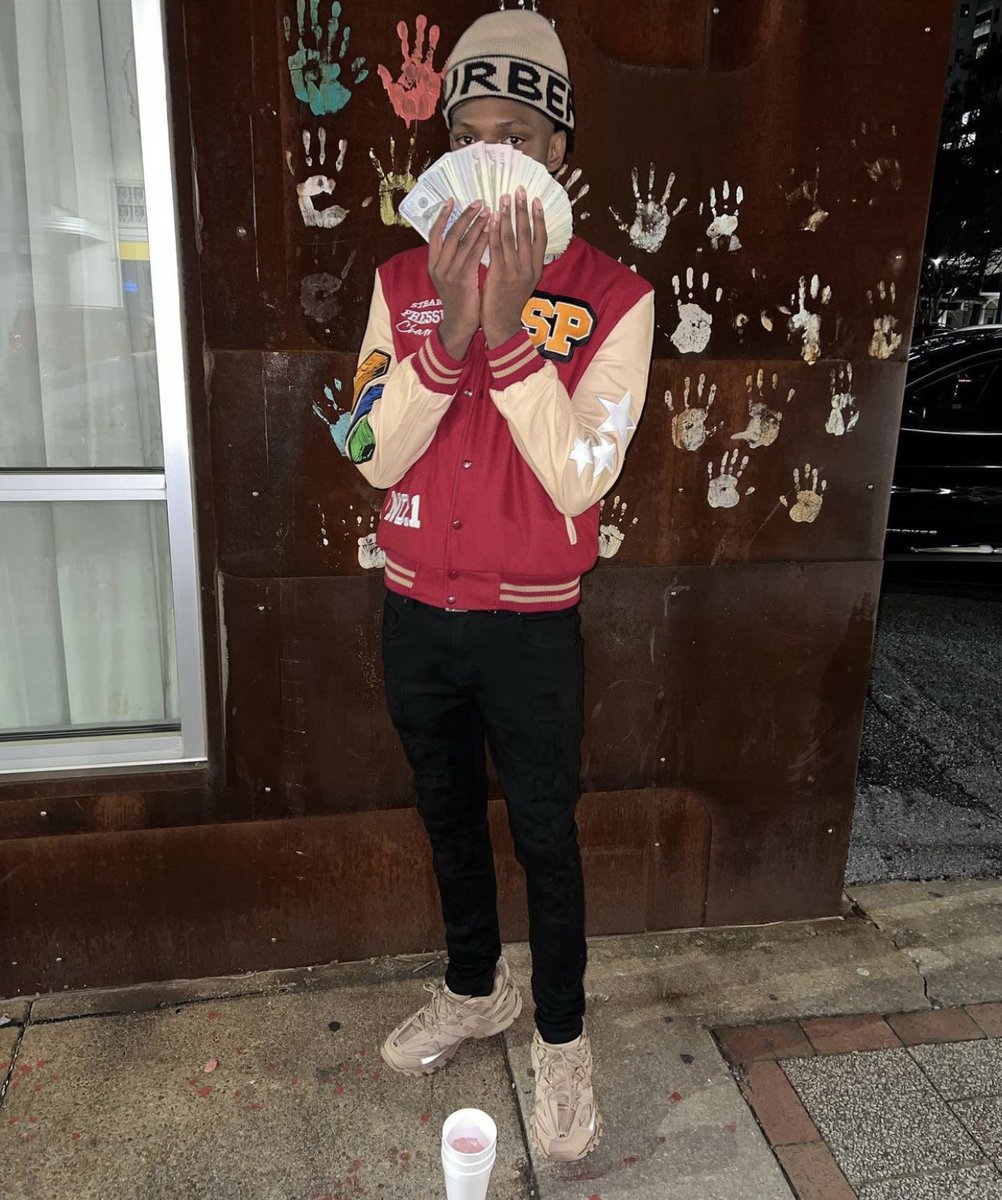 Str8Pressure_'s tweet photo. Pain Made Me Rich Varsity Jackets 💰
Available
Online &amp; Popular Sizes Are Almost Sold Out! Shop NOW
https://t.co/fXVKtWyMEq https://t.co/a6B5L5FTc2