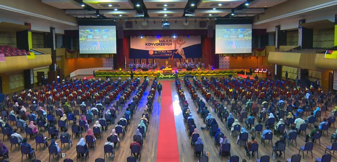 Majlis Konvokesyen Universiti Sains Islam Malaysia -  Sidang 9
Ijazah Sarjana Muda Perubatan Dan Surgeri
.
30 Mac 2022 (27 Syaaban 1443h)
.
Saksikan secara langsung di : (Facebook: FPSK USIM) fb.watch/c3rYf6MEiL/
.
#Usimofficial #Konv019