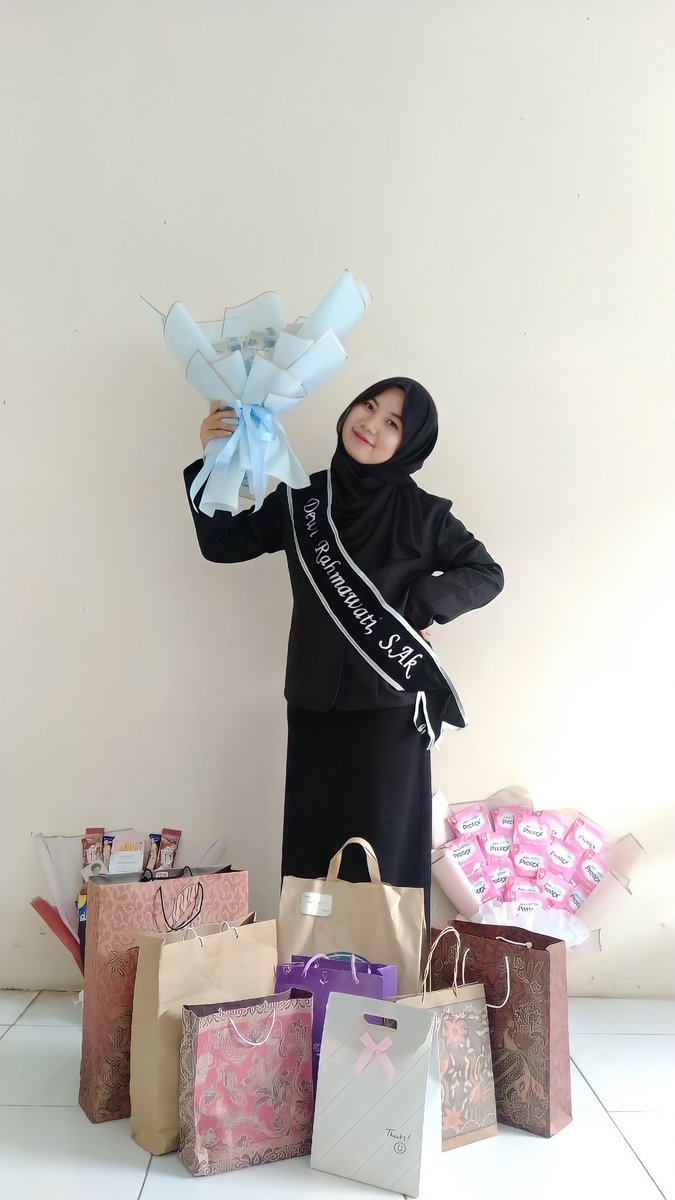 wonpilscent's tweet photo. officially S.Ak . Proud of myself meskipun banyak ngeluh dan sambaat https://t.co/piryYzxGJD