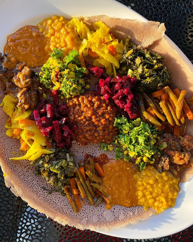 THAT GOLDEN HOUR GLOW! 😍✨ <a href="/DrinkBunna/">Bunna Cafe</a> out here lookin' like a work of ART. 👏🏽🎨
.
.
📍: <a href="/DrinkBunna/">Bunna Cafe</a>  / Brooklyn
📷: @emmalaperruque / IG