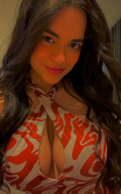 En la forma en que me miras, 😈 La manera en que me besas...  🌝 https://t.co/oXDOzQJxBn<a href="/tag/curvylicious"class="tags"><span>#curvylicious</span></a><a href="/tag/curvylatina"class="tags"><span>#curvylatina</span></a><a href="/tag/hotnun"class="tags"><span>#hotnun</span></a><a href="/tag/onlyfansgirl"class="tags"><span>#onlyfansgirl</span></a>