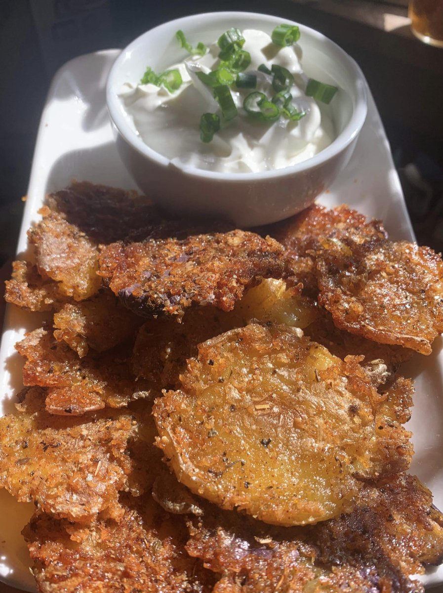 mentalcasemama's tweet photo. So I didn’t feel like dinner, so I made a snack. Garlic Parmesan smashed baby potatoes. With some lemon zest and garlic sour cream. These will do. https://t.co/zOxEq2hsmP