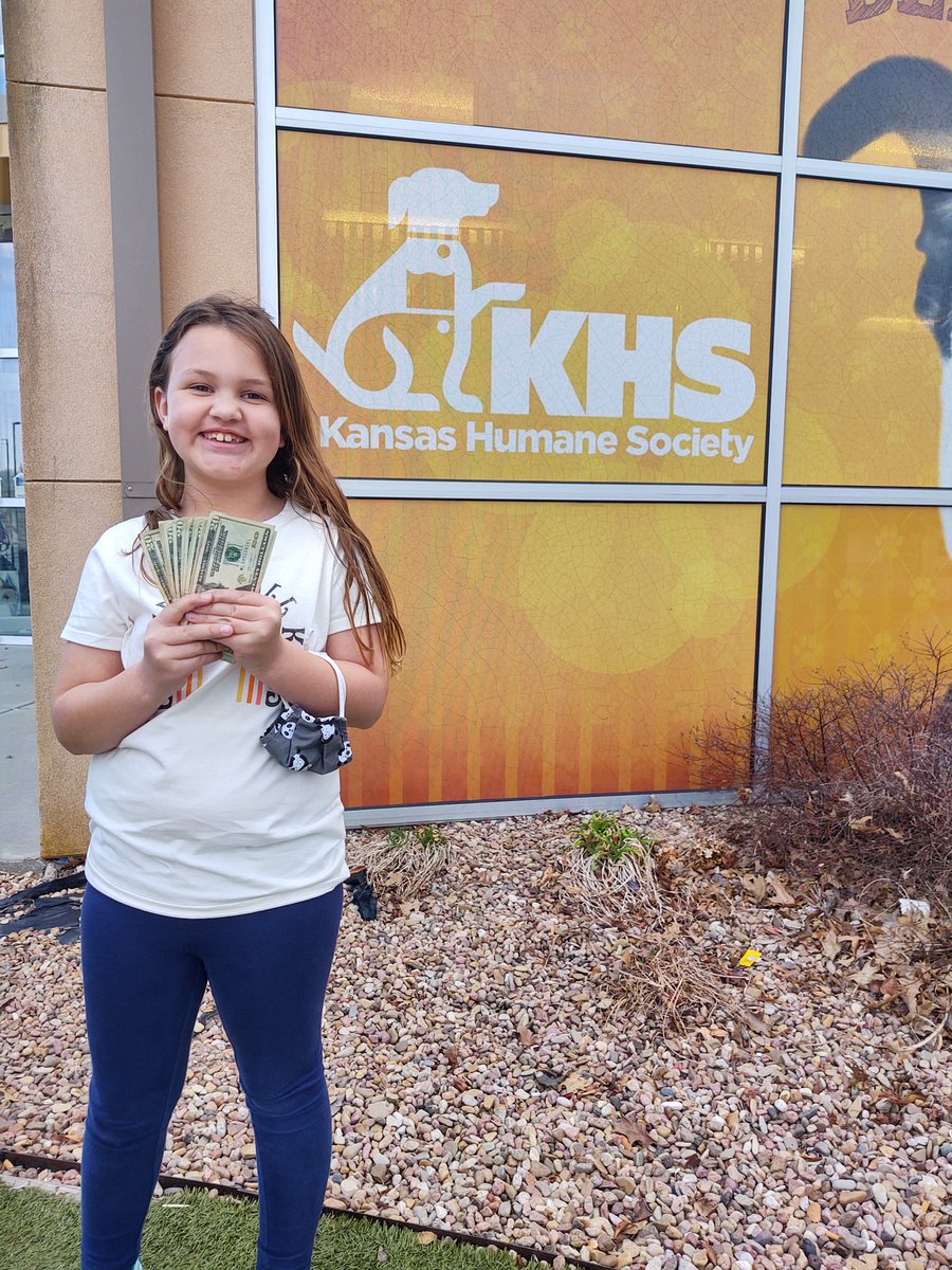 NftRedux's tweet photo. My proudest moment in the NFT space, so far!! Last summer, I helped my daughter create her Pound Pets collection to raise money for @kshumanesociety Today, she was super excited to donate $300 during the "March Match" event, to double her donation! #NFTsForCharity #ProudDad https://t.co/VgCRJ8ZQRx