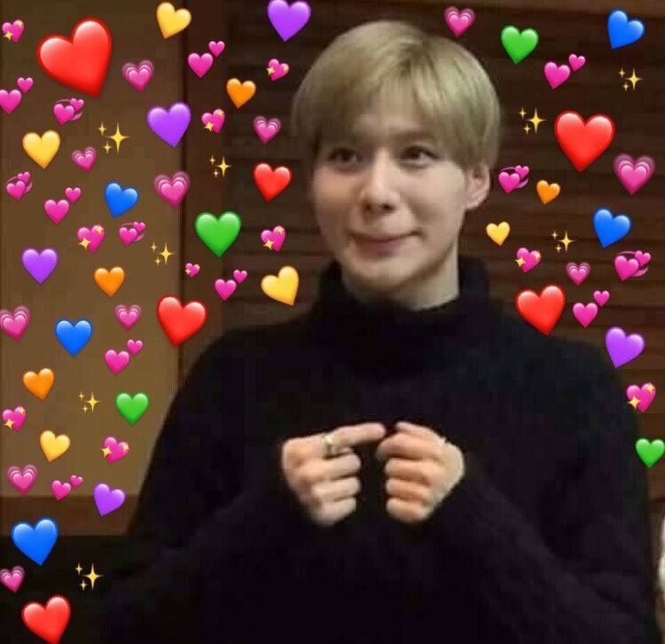 chaos__dad's tweet photo. Ayy #multifollowparty, hii my name is Bee and I run a chill adult kpop discord for multis! Our only requirements to join are:
1. Be at least 20 years old
2. Be respectful 
We have over 100 members but would love new faces. Here’s the link ✨ https://t.co/AevIKqJM7d ✨ https://t.co/XUgCqFzMdc