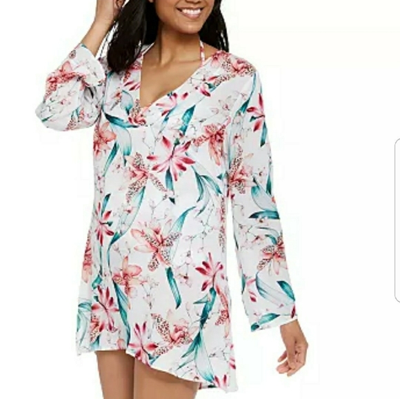 MrsPboutique's tweet photo. So good I had to share! Check out all the items I'm loving on @Poshmarkapp #poshmark #fashion #style #shopmycloset #lablancaswim #doublezero #kidgets: https://t.co/12NV6Hslbf https://t.co/lv4m13qP3t