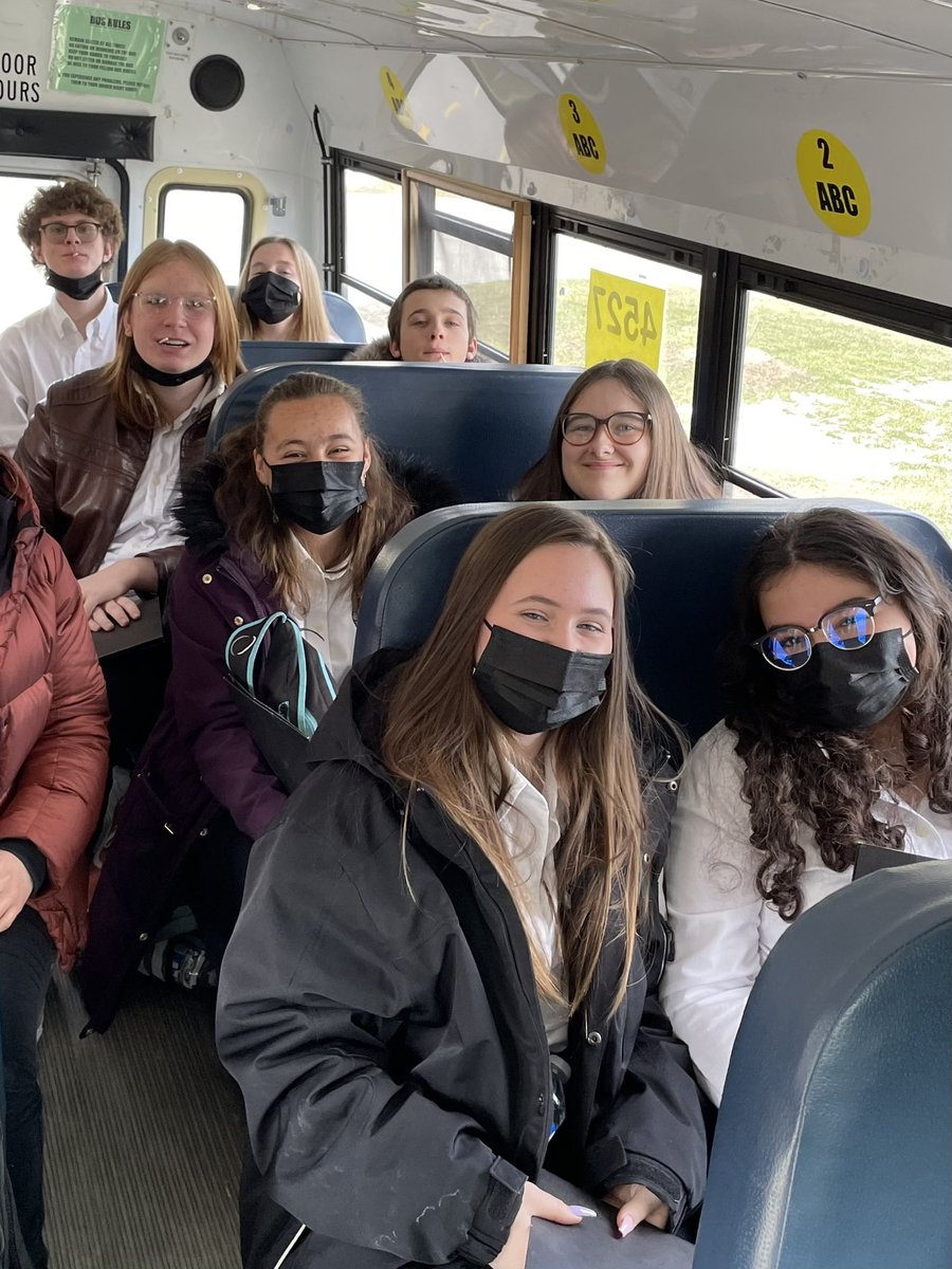 katrysings's tweet photo. @SecordPatriots senior vocal class had an amazing time singing at @the_GNCC  State of the Region address today! Thanks @NiagaraRegion for a great opportunity to sing live again! @dsbn https://t.co/fA8OsFFYAj
