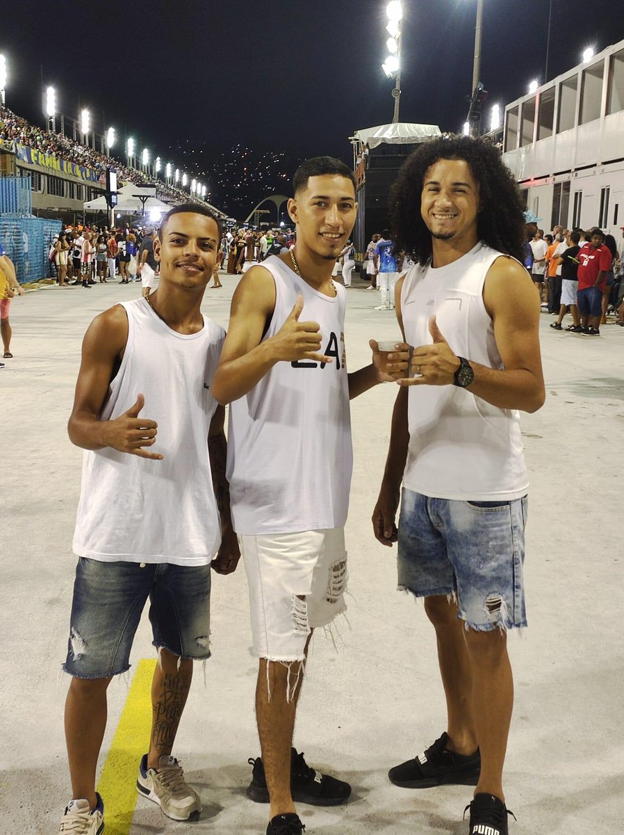 Irmãos ❤️‍🔥🕺🏻
<a href="/Jncastro22/">Jn 🔥</a> 
<a href="/LucasAlves2122/">Lucas Alves</a>