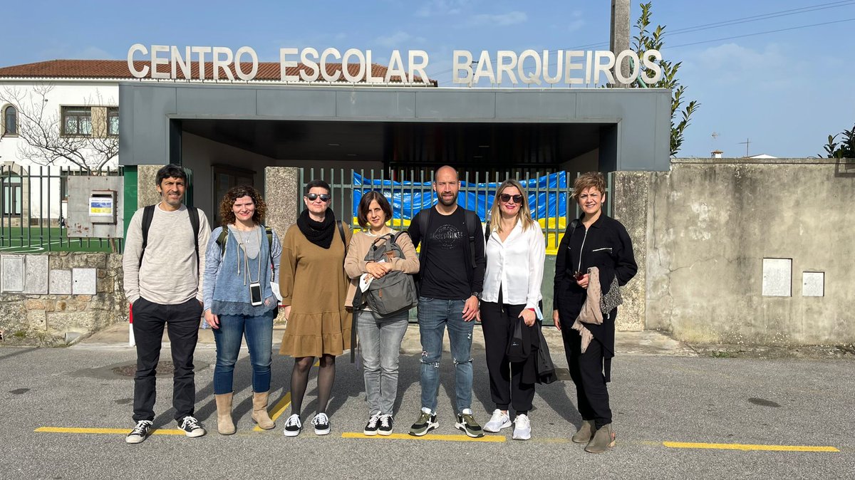 Seguim visitant escoles. #ErasmusPlus #CentreBarqueiro #NESTTproject                   <a href="/GVA_Cefire/">Formació, Innovació i Recursos per al Professorat</a>                      <a href="/GVAeducacio/">GVA Educació</a>                  <a href="/sepiegob/">SEPIE</a>                          <a href="/CEFIREambitPLG/">Àmbit de Plurilingüisme</a>            #CEFIRExàtiva  <a href="/olgaduart78/">Olga Duart Hernández</a> <a href="/beittam/">Beatriz</a> <a href="/marc_pt/">mpt</a> <a href="/belenClari77/">belen</a>