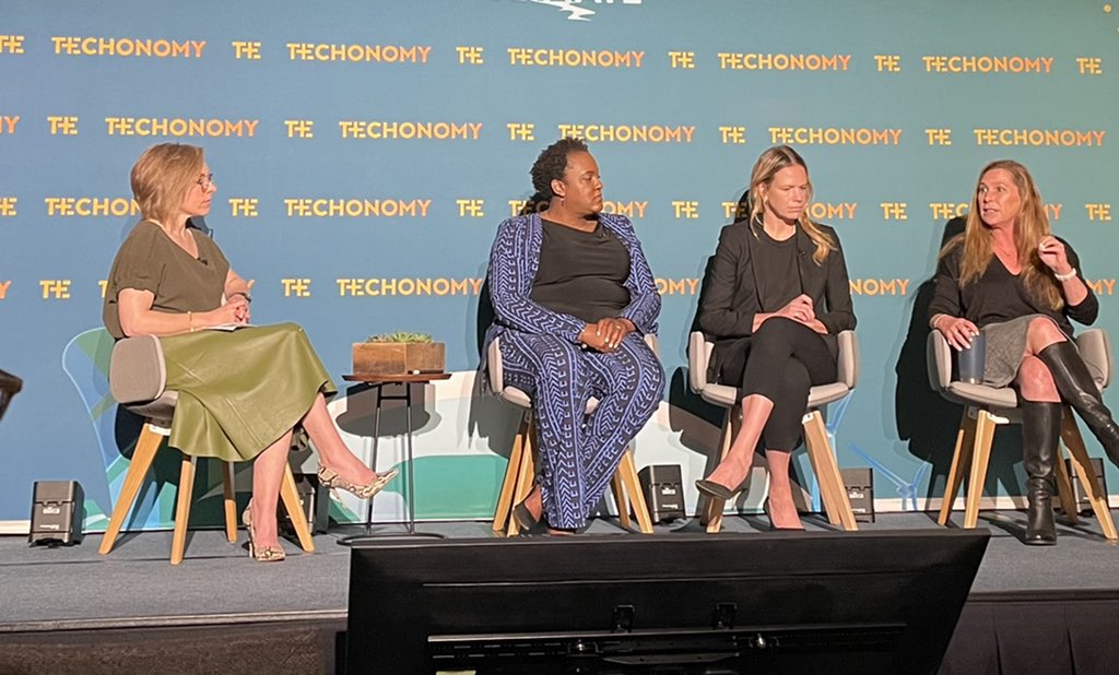 Climate justice needs to be at the ♥️ of climate action. Kickass all women panel on solutions that support those most vulnerable to the impacts of climate change. Keep on keeping on, <a href="/justinealucas/">justine lucas</a>, <a href="/SuzanneDiBianca/">Suzanne DiBianca</a>, #HeatherToney! 💪💪💪 #TechonomyClimate #WomenLeadingonClimate