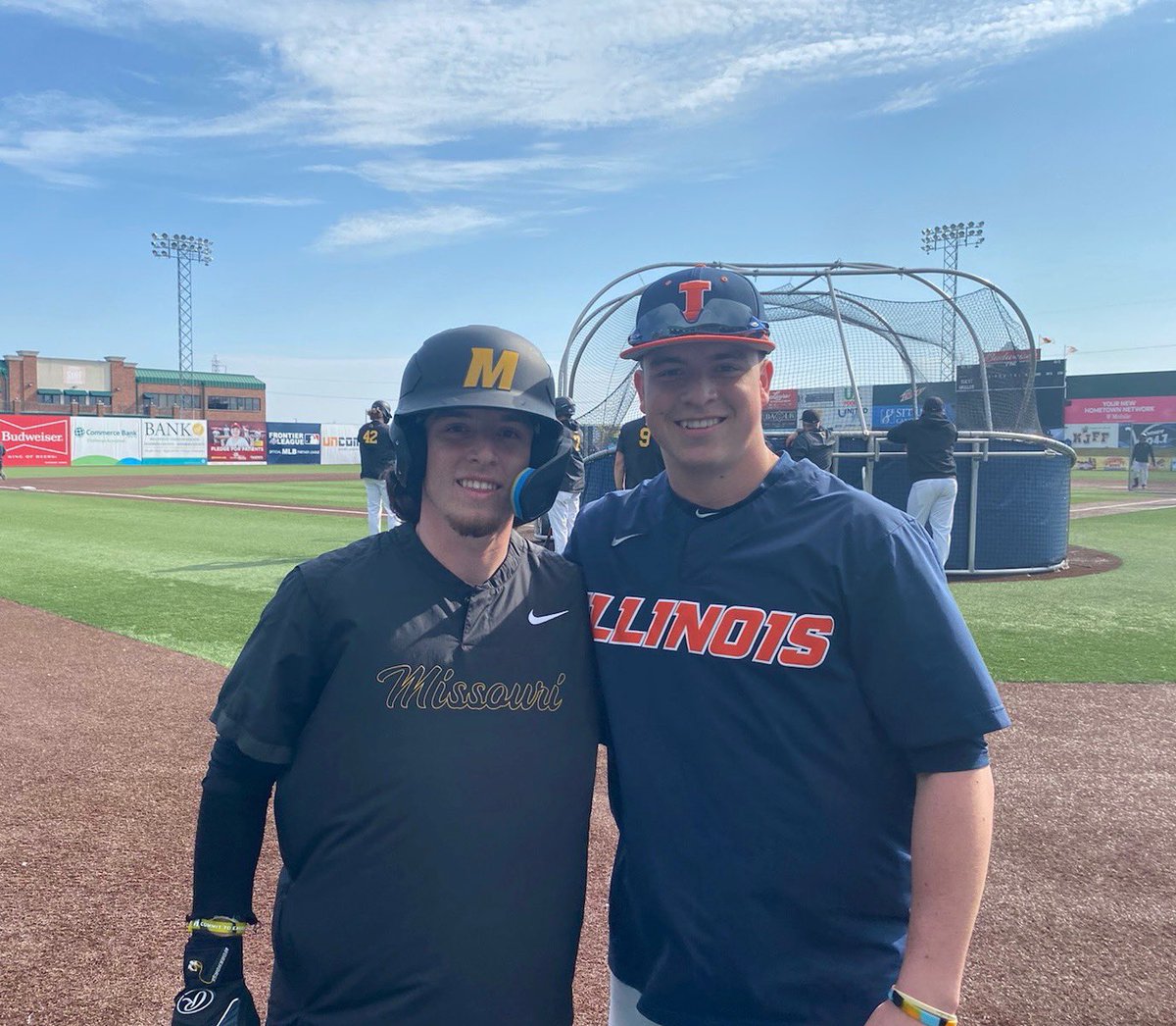 Special moment for <a href="/GDBJr5/">Gary Bennett</a> getting to see boys teams competing against each other!  <a href="/ryanbennett131/">ryanbennett13</a> <a href="/MizzouBaseball/">Mizzou Baseball</a> <a href="/IlliniBaseball/">Illinois Baseball</a> <a href="/gbennett281/">Garrison Bennett</a> <a href="/gavinbennett28/">Gavin Bennett</a>