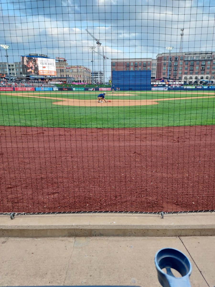 ColdW0rld10's tweet photo. Here in Tulsa @ONEOK field for Rd 1 of Bedlam baseball between @OSUBaseball and @OU_Baseball! I predict an @OSUBaseball victory! #LetsGoPokes! #Pistolsfiring #GoPokes https://t.co/uR7DjMh0oc