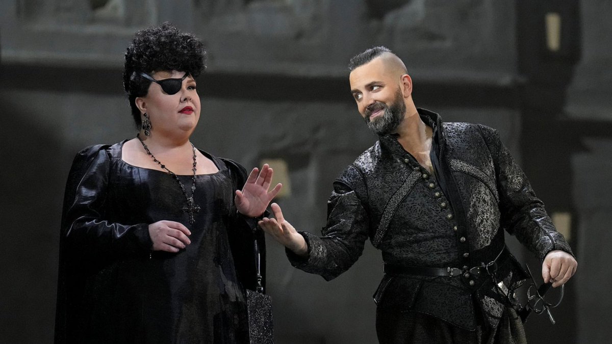 sarebstare's tweet photo. Belated thank you to the entire cast of Saturday's Don Carlos #MetHD! Bravi @polenzanitenor @sonyayoncheva @jbartonmezzo @EricOwensSinger @etiennelovesya @roseandfriends and #JohnRelyea! It was one of my favorite Met HDs ever thanks to your brilliant performances and voices! 🙏🙏 https://t.co/SoBdVNmrqS