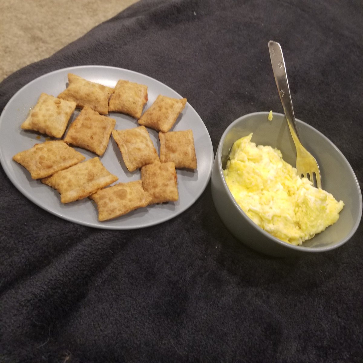 CryptidVyn's tweet photo. Yum ^^;
#food #imtryingmybest #eatwithme https://t.co/EM4DphItjT