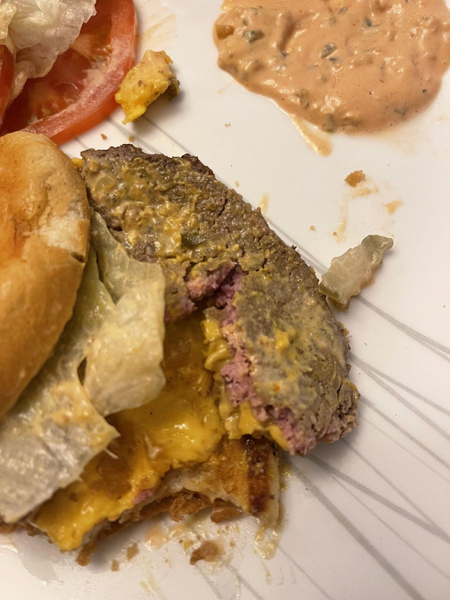faithwhiteee's tweet photo. Just got @Innoutburger18 from the Colorado Springs location after a really hard day. I was looking forward to it then my double double animal style was completely raw and cold in the center 🥺🥺 😭😭😭 https://t.co/BOuzRVl63U
