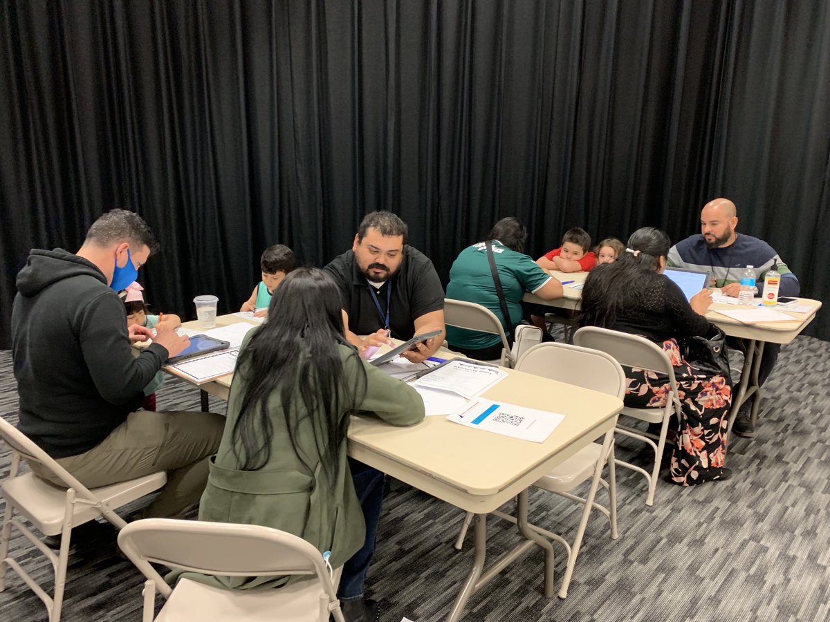 eyeonliteracy's tweet photo. @McWhorterES Pre K registration is off to a fast start! Parents and kids alike are ready for school! @DrChapmanCFBISD @CFBISD #MCWGameOn https://t.co/9msRCWrglt