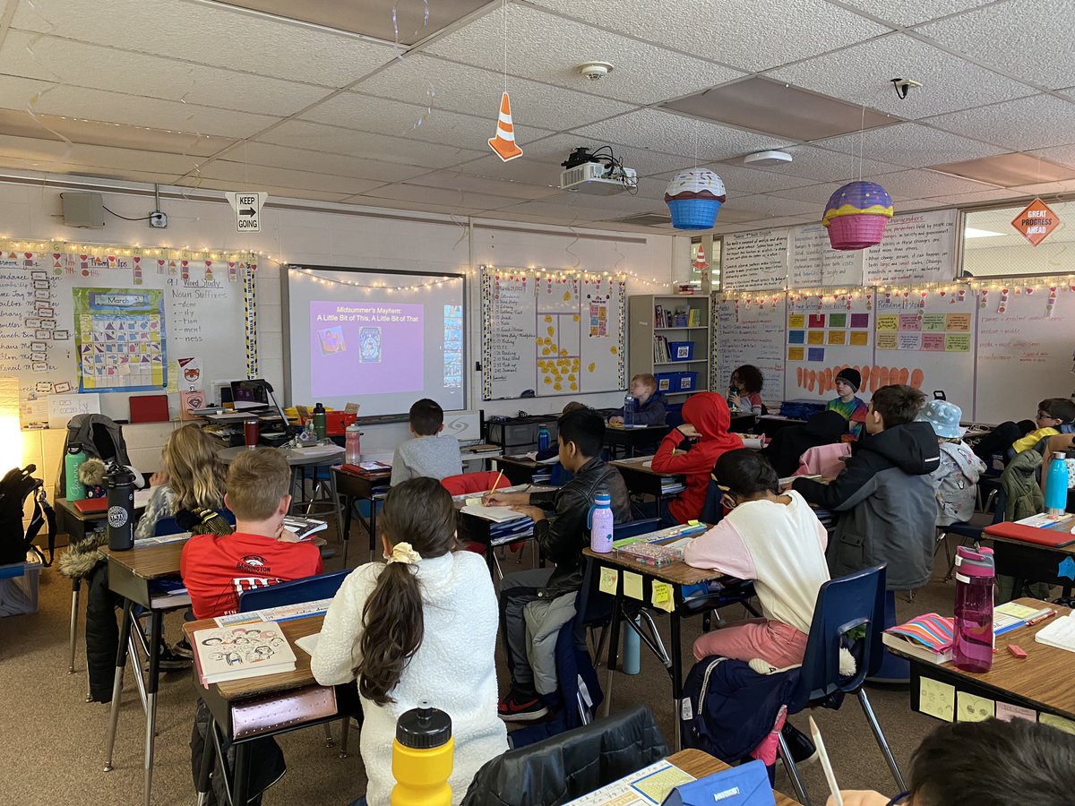 MrsChangGrove's tweet photo. 4th graders enjoyed so much author @rajanilarocca’s virtual writing workshop today! Ss learned about her story inspirations, created character traits/motivations/problems, &amp; wrote about an emotional scene of their story! #FamilyReadingProgram #writingworkshop @GroveAve220 https://t.co/1kveHexLob