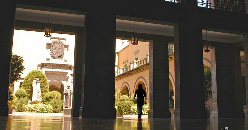 QuePasaEnMerida's tweet photo. Nuestra Universidad de Los Andes y sus 237 años
Foto: https://t.co/D8VcgM7Lmp
#universidad #ula #quepasaenmerida #quepasaenlaula #aniversario #merida https://t.co/SOIrvv3HsK https://t.co/bNszZ2LaG6