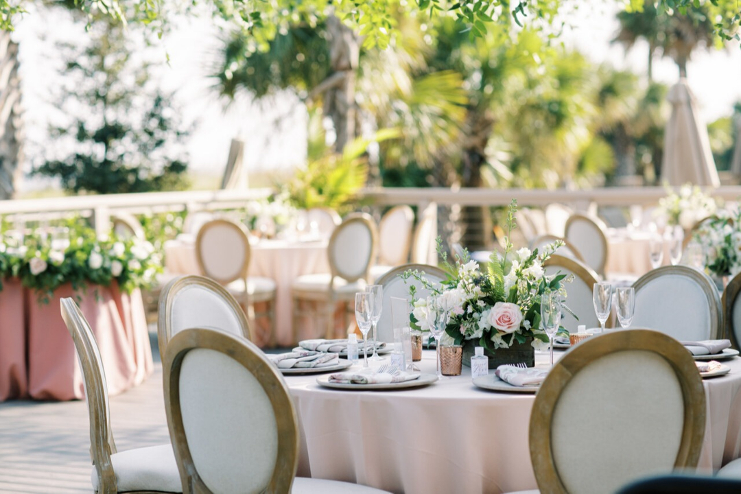 TrishBeckEvents's tweet photo. A beautiful reception space can make a wedding even more unforgettable, and this one is no exception. 

#tablescape #weddingtables #weddingcenterpiece #weddingreception https://t.co/11US7gNm82