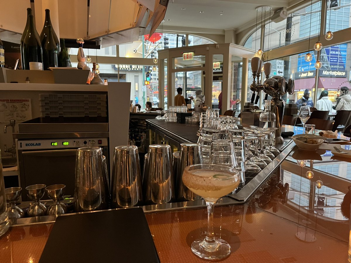 chicagobars's tweet photo. Undisclosed FANCY Chicago #TavernWeek2022 location. El Diablo cocktail to @RevBrewChicago Anti-Hero was the drinking play. https://t.co/Y9o9auYCzQ