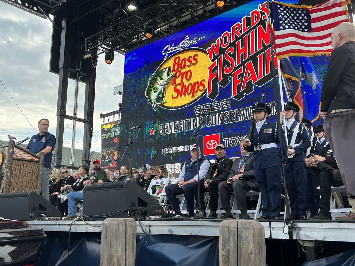 drjerrodwheeler's tweet photo. Today the @MO_20052 cadets proudly Presented the Colors for the @BassProShops 50th Anniversary as @TheLeeGreenwood sang God Bless The USA with @GovParsonMO &amp; one of Missouri’s greatest Johnny Morris looking on! @KnobSchools @Whiteman_AFB @131stBombWing #OurMissionIsStudentSuccess https://t.co/SpkmoPok30
