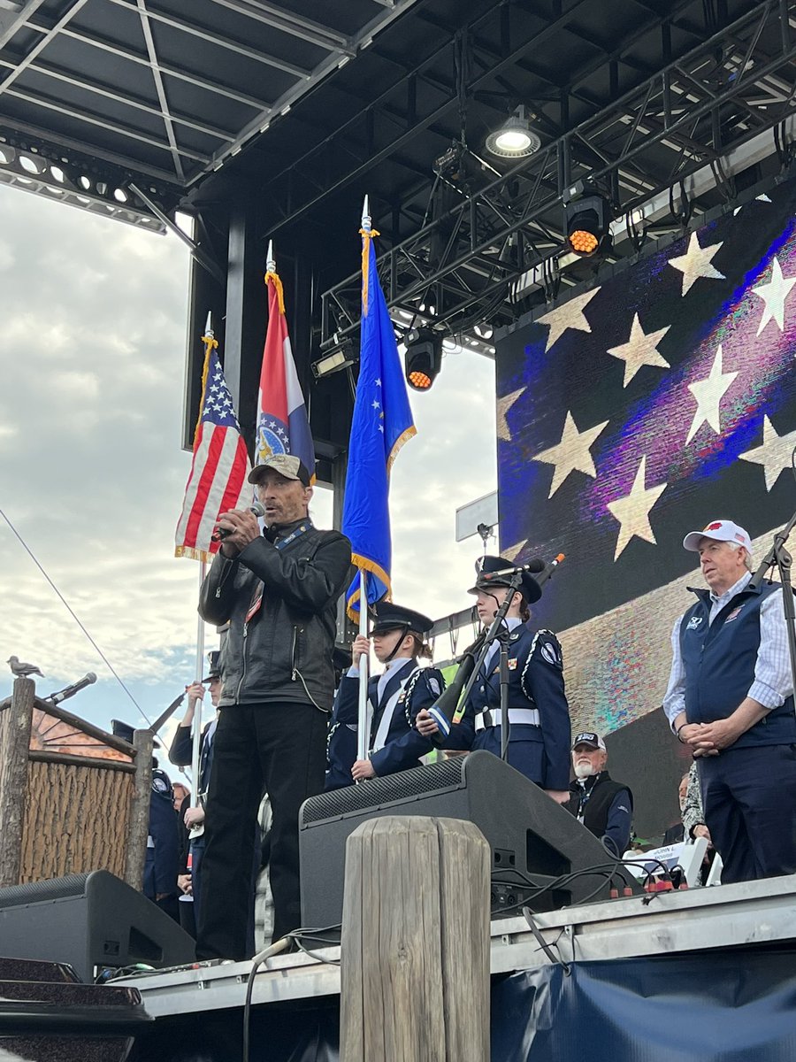 drjerrodwheeler's tweet photo. Today the @MO_20052 cadets proudly Presented the Colors for the @BassProShops 50th Anniversary as @TheLeeGreenwood sang God Bless The USA with @GovParsonMO &amp; one of Missouri’s greatest Johnny Morris looking on! @KnobSchools @Whiteman_AFB @131stBombWing #OurMissionIsStudentSuccess https://t.co/SpkmoPok30