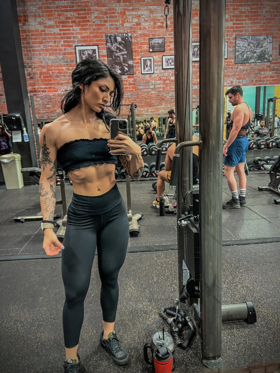 nicolesandwich 👊🏽 tweet media