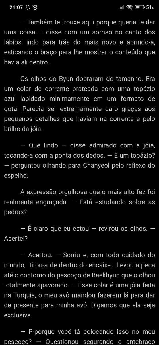 Xiulovr's tweet photo. Umas das minhas cenas favoritas de Diamante Azul são quando o Chanyeol leva o Baek para o chalé e dá o colar da avó dele, porque eu gosto de boiolagem, e a segunda cena é quando o Chanyeol cai no fight com o Yixing, porque eu gosto de ver o caos 

#DiamanteAzulFicbook https://t.co/2EUnUxcBoN