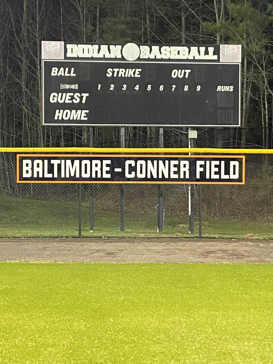 50Lew's tweet photo. Great night for @PowhatanHS baseball as we honor @PHSConner with renaming the field to recognize all he has done for PHS and Powhatan County and the boys pull out a come from behind 4-3 win in 8 innings. https://t.co/L2MMLIK8pi