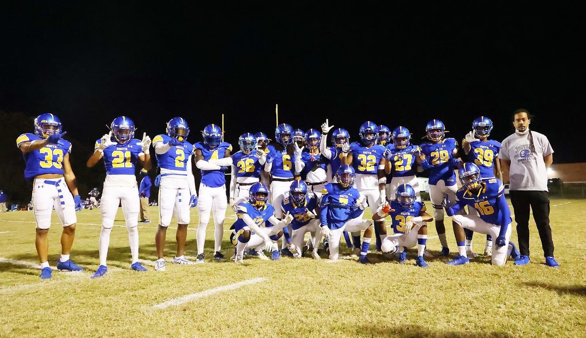 CoachEddie2's tweet photo. 3️⃣ PEAT LOADING 🤫🔥🎬🎸🎨

LAB💎🎨👣👣👣 x THE SET 

Muddiggers x Money Team x Zone 6️⃣

@OscarSmithFB 💙💛🐅 https://t.co/cT48GrzZZD