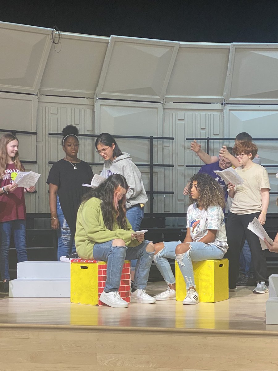 Amanda Carlton tweet media