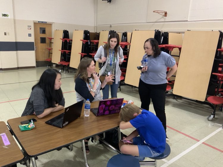 TechECISD's tweet photo. What an awesome night with new learning shared by our teacher Ambassadors at our #TechTasting! 🥗🍕🍝♥️💻
Our friends that joined us were given choice & voice to explore each station and how these #edtech tools could be used with our students! Great job to all! #ECISDTTA #PL https://t.co/SAIenrxImO