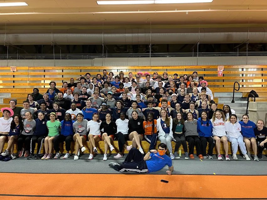 The meet write-up for Club Relays is here, check it out because we broke a lot of records to celebrate the return of our favorite events of the year. 

illinoistrackclub.com/2022/03/27/the…