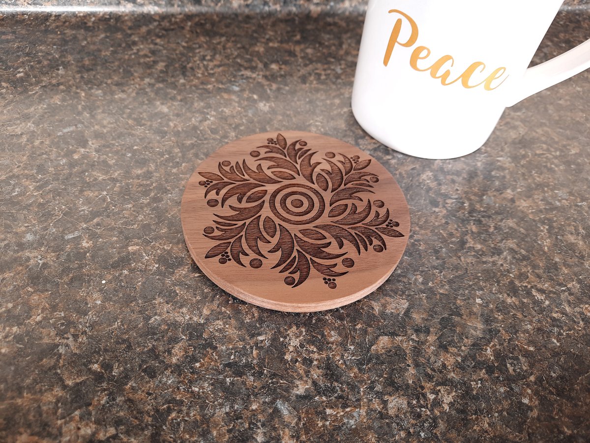 etsy.me/3x3JgPN
New style of coasters. I'll call it floral abstract :P. Solid Walnut, sets of 2 or more come with a holder!

#handmade #walnut #coasters #coasterset #woodworking #HomeDecor #homedecorideas #giftidea #giftideas