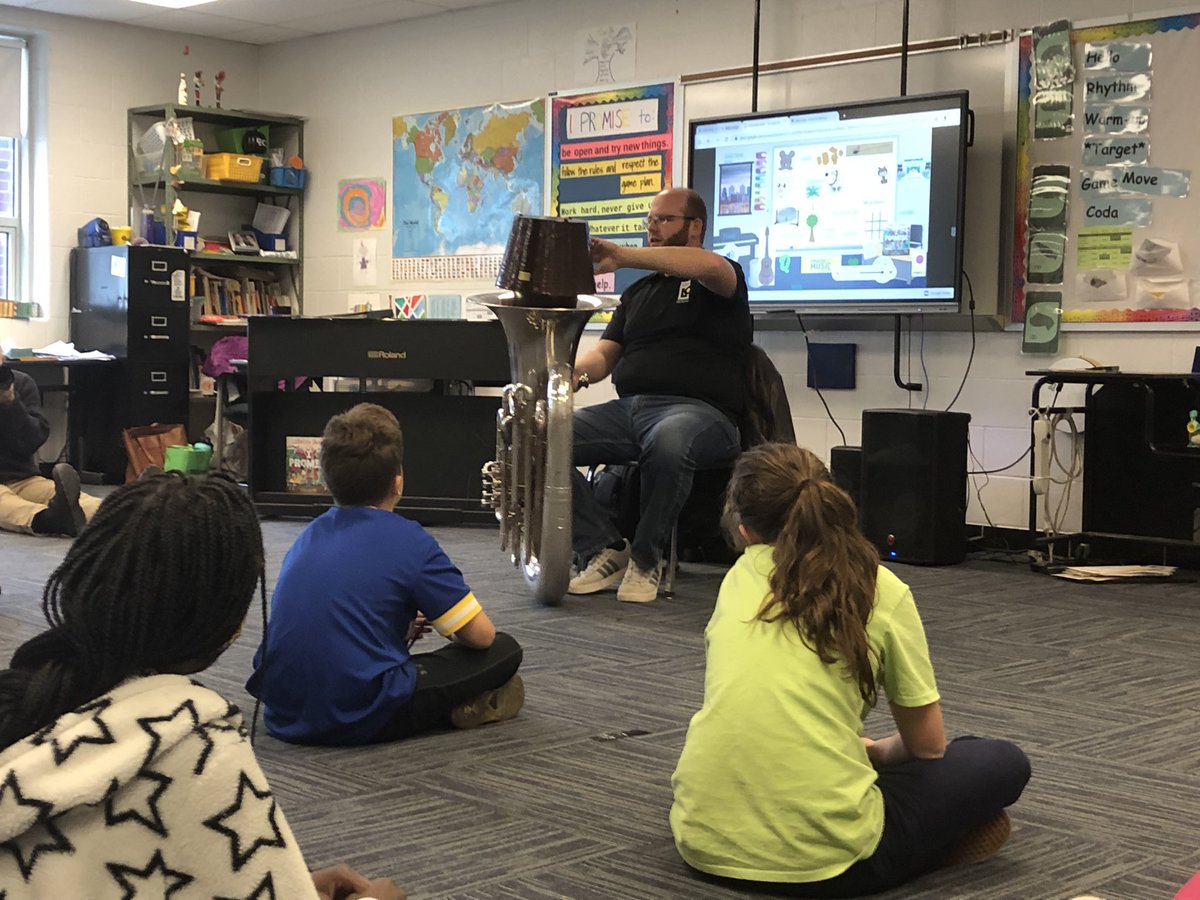 crosbykeys's tweet photo. 4th and 5th graders heard an exceptional tuba player from the @LouOrch today🎶! Sparking interest: “When can we learn that?!” #JCPSKY #jcpsmusic @BreckFrankES https://t.co/heuqR6qVwu