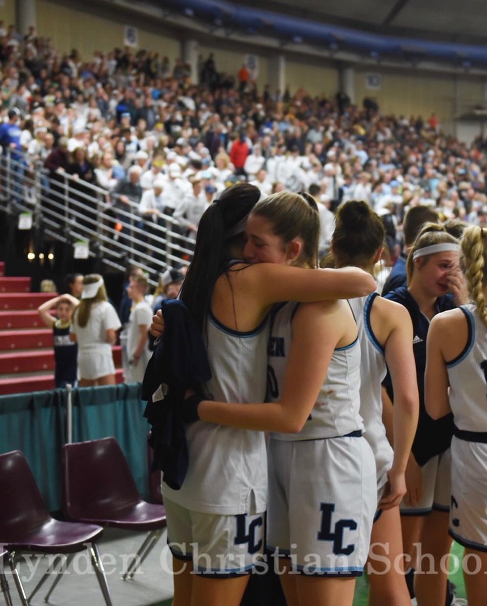 isabela_h10's tweet photo. transferring to @TMUAthletics because what’s better than playing basketball with my sister?
thought we were done playing basketball together but it turns out God had a different plan &amp; He has brought us back together &amp; we couldn’t be more excited.
GO MUSTANGS!!🐴 https://t.co/UJfinv6HXa