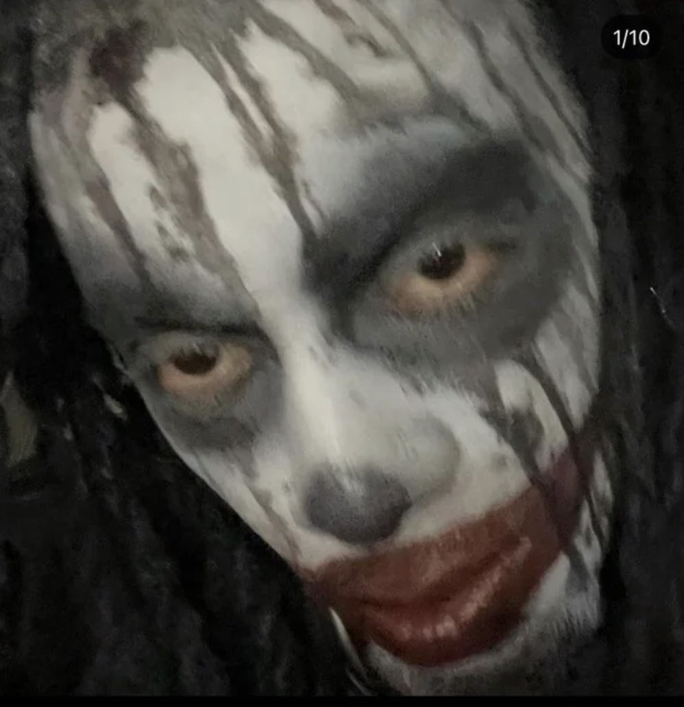 If The Batman took place in hiphop this would be its cast:

Travis Scott as Batman 
Dababy as the riddler 
Kanye west as bane 
Playboi carti as joker