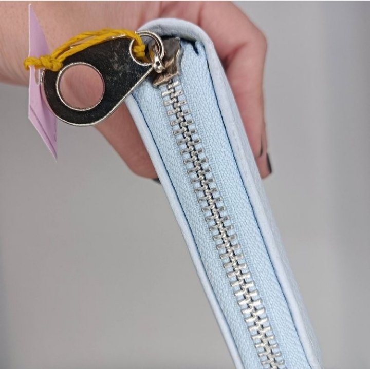 AccesoriosFefas's tweet photo. ¡Celeste Pastel! últimas unidades que quedan. Las Billeteras pocket fueron un éxito (la verdad no esperaba menos) xq son muy cómodas 😍. 
Igual ya nos están "cocinando" la segunda tanda 🙌🏼. Mirá éste y muchos productos más en nuestra Tiendita de WhatsApp 11- 2349-1744. https://t.co/MkUnFpJoCx