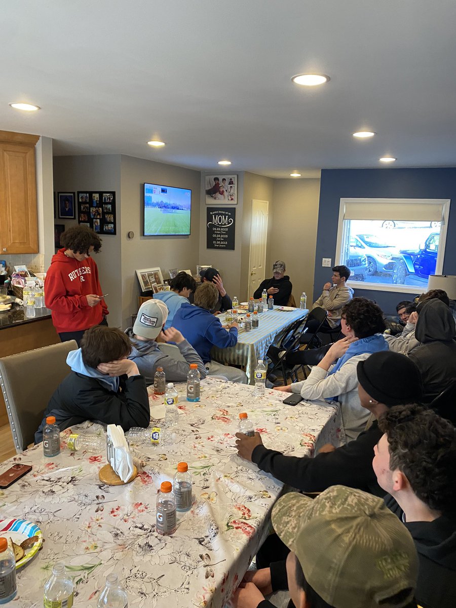 Great night celebrating <a href="/JosephC15855455/">Joseph Connolly</a> Joey’s 17th birthday, hosting the Hen Hud Varsity  lacrosse pasta dinner before their first game tomorrow @SailorsLacrosse and watching an awesome win for #7 Union Lacrosse over #3 Tufts. <a href="/chrisjr_88_/">chris connolly</a> @UnionMLacrosse <a href="/AngelaMGConnoll/">Angela Connolly</a>