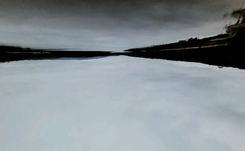dlsdigitalarts's tweet photo. Autumn landscape 
.
#landscapephotography #landscape #blackandwhite #blackandwhitephotography #landscaping #landandsea #water #autumn #autumnvibes #autumnmood https://t.co/kY0HdtaPUh