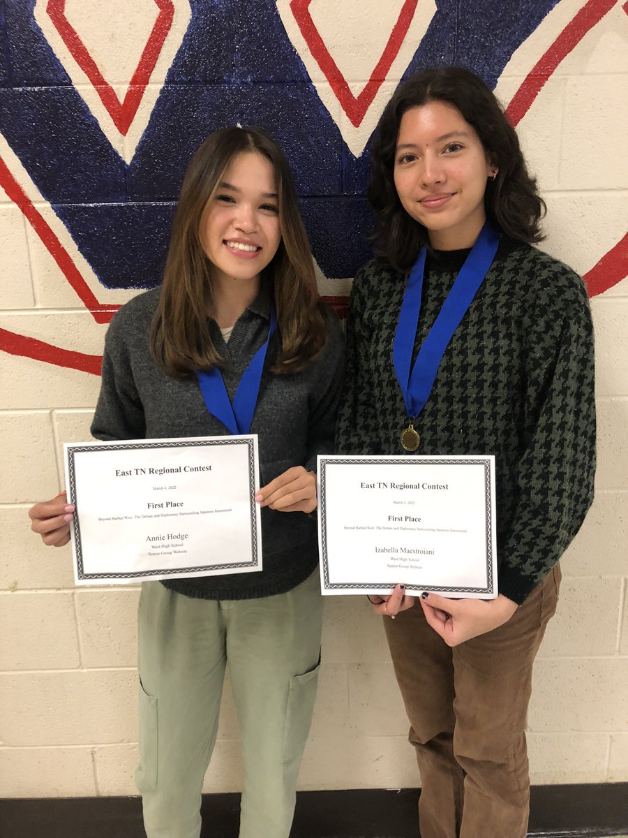 LindseyMParks's tweet photo. Super proud of these kiddos— 1st &amp; 2nd places in the east TN #nhd regionals competition!! Here we come state!!! @ashley_speas #westhigh ❤️💙 https://t.co/h0RfWul5fO