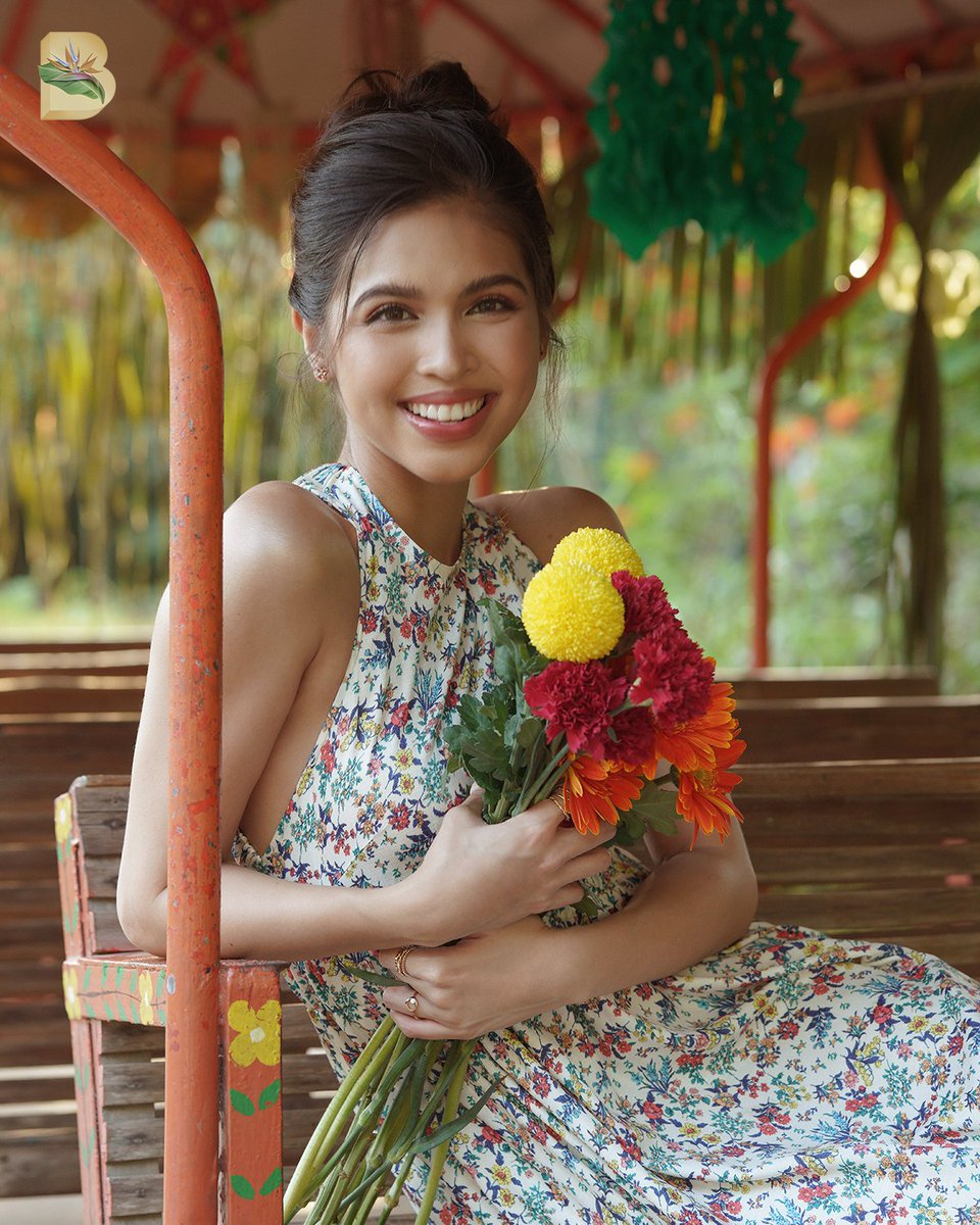 benchtm's tweet photo. Embrace the happy surprises this season brings in this #BENCHWeekendGetaway maxi dress and let's make all things breezy this season.🍃💐

Shop🛒 @mainedcm's #BENCHSummer2022 look:
✅ Summer Floral Dress (YDO0255) PHP 1,399.75

#MakeYouHappy https://t.co/xHW8o2Q16C