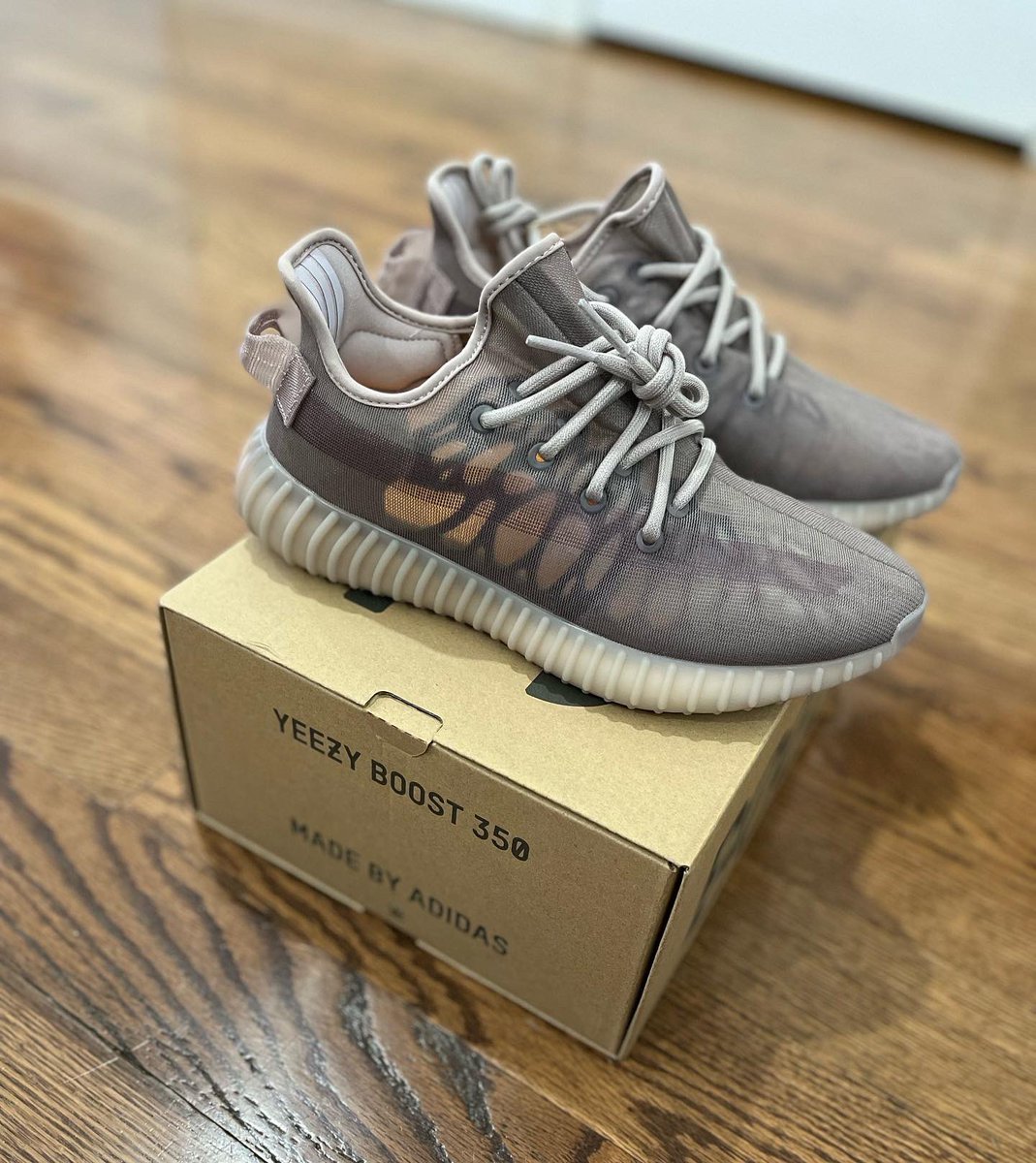 MastodonTreasrs's tweet photo. Adidas Yeezy Boost 350 V2 โMono Mistโ size 7.5M FOR SALE!! Hit me up for more information. ๐ #Yeezy350 #MonoMist #Adidas #YeezyBoost #350V2 #Yeezy350V2 #Yeezy #ForSale #NJ #NNJ #FL #NYC #SneakerCommunity #MastodonTreasures https://t.co/DBEIEgi5Jn