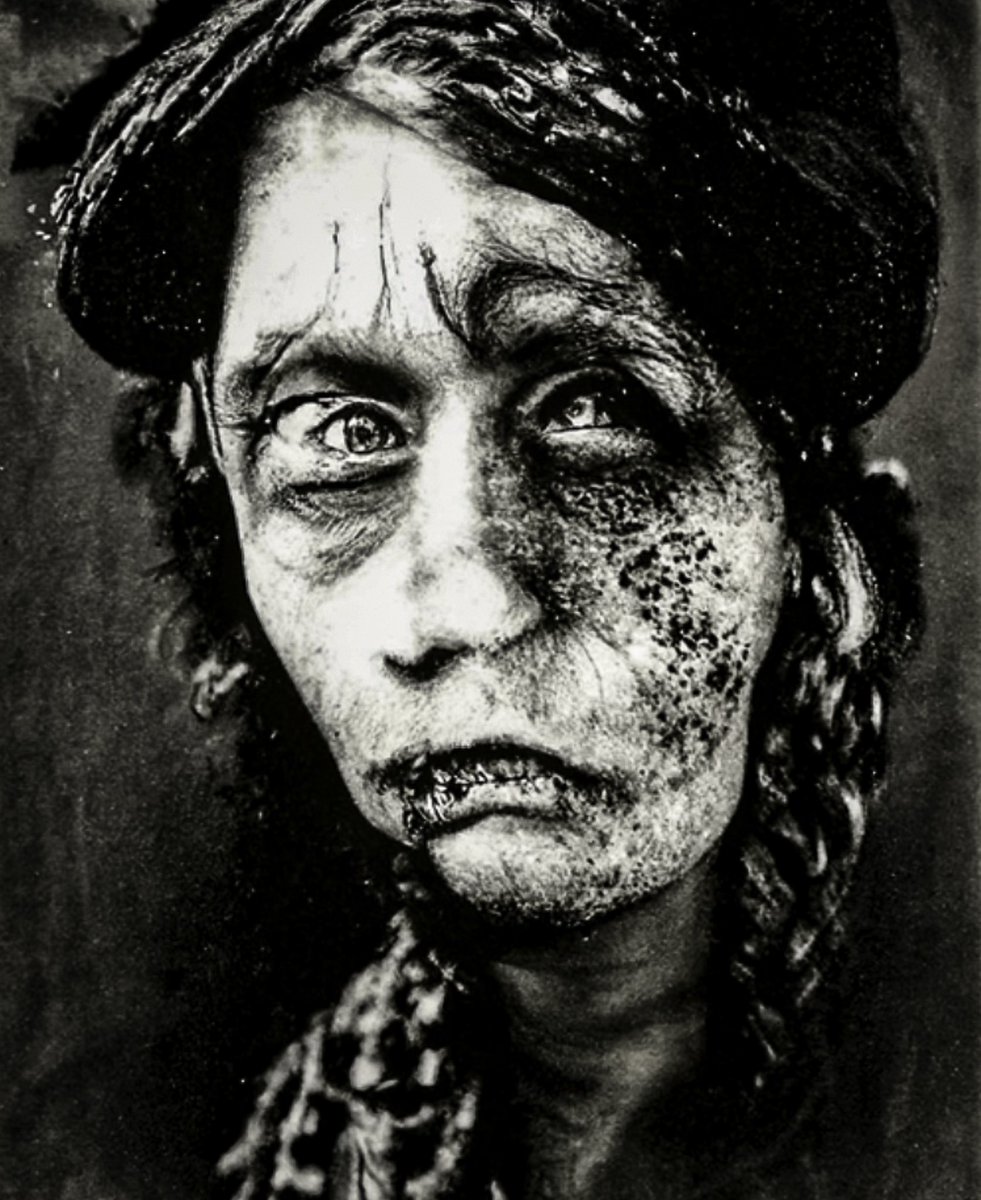 <a href="/iamgilroy/">Gilroy</a> is one crazy mofo and I absolutely love it!  Excited to see what this multidisciplinary mad scientist is cookin’ up 🤯😂

FREE EDITION GIVEAWAY 🎉

Win this lovely inhabitant!  Tag an $ASH artist you love in comments, explain why, and R/T.  Winner announced in 24 hrs!