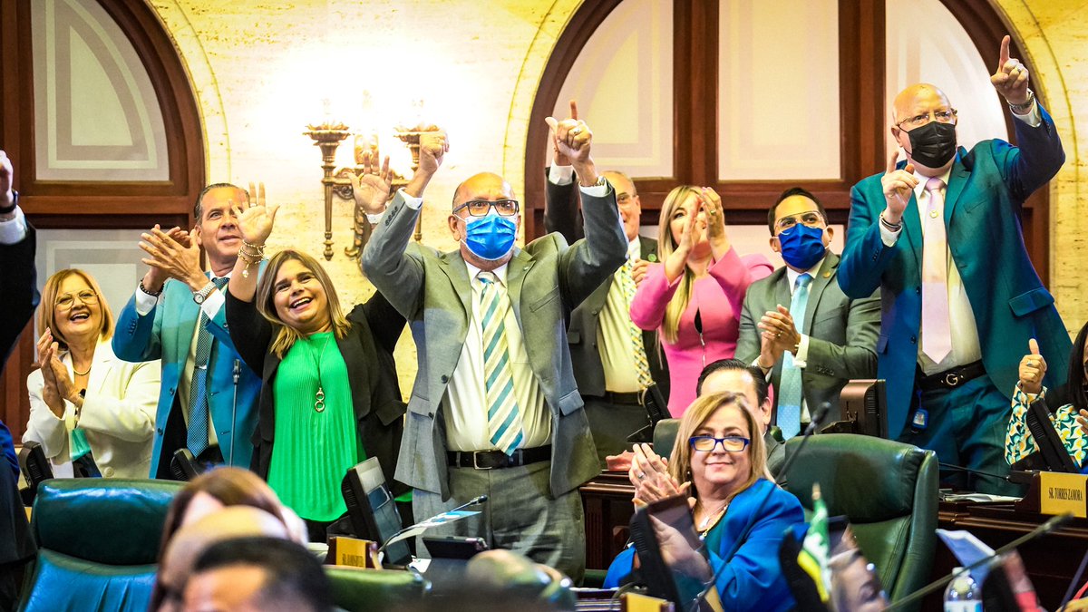 lafortalezadepr's tweet photo. En su segundo #MensajeDeEstado2022, el @GovPierluisi, presentó un panorama claro de la ruta en la que está encaminada la Isla con un desglose de los fondos federales y estatales. ¡Estableciendo un gobierno estable y en control! https://t.co/EIepsEAM3F
