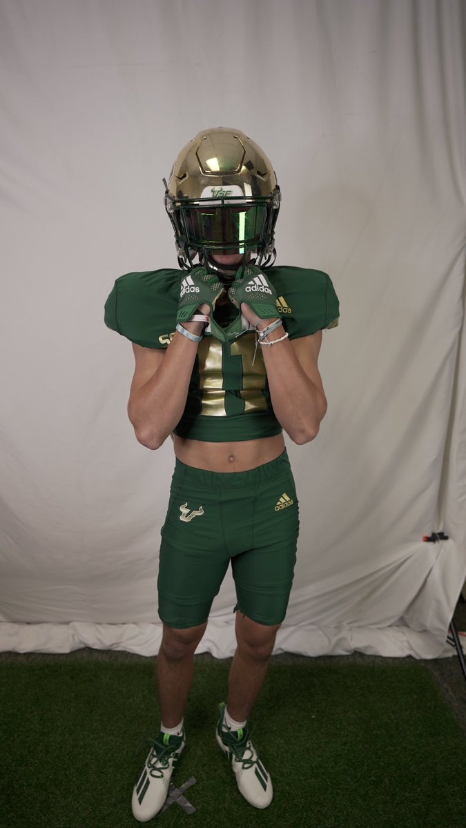tylersmith4_'s tweet photo. Thank you @CoachBahler and @USFFootball for having me on the visit. Great campus and great practice, would love to come back. GO BULLS!! @SLHSFBNextLevel @SunlakeFootball @Seahawk__Nation @avillamarzo @Alumni_USF @SunlakeTrack @gobigrecruiting @Prepstarrecrui1 https://t.co/h2HghAkh4k