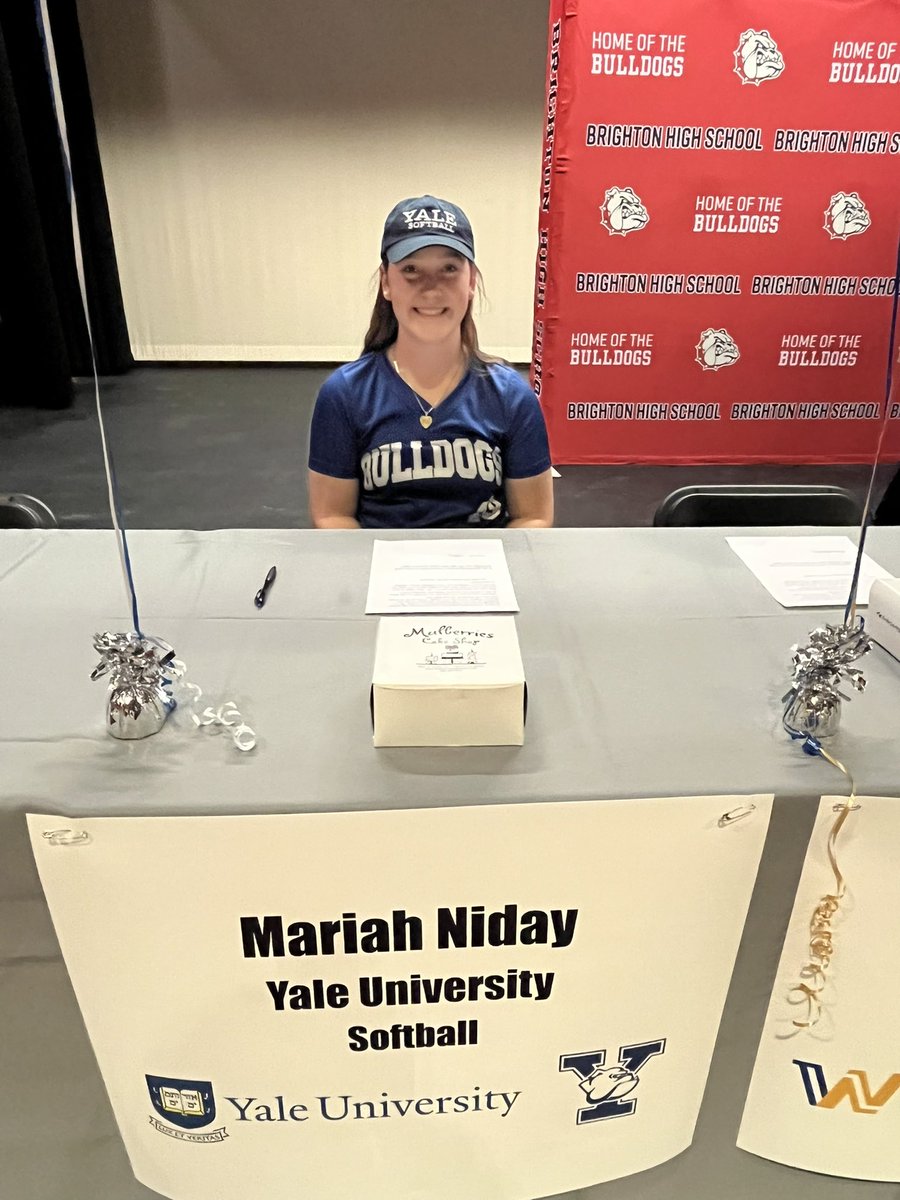 BrightonBulldo2's tweet photo. Congrats to all the Bulldogs that signed today! Huge “we are so proud of you” to Mariah. Yale is getting a good one. Once a Bulldog Always a Bulldog! https://t.co/SfJjlTO6c3