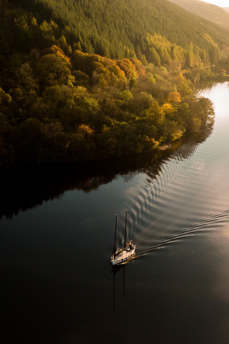 DjiPhilippines's tweet photo. Reliving the Scottish transition into autumn with these top-down shots taken on the 4/3 sensor on the new DJI Mavic 3  
Learn more: https://t.co/VRc9R0wTnv
  📸: Karl Shakur, #DJIMavic3
#DJIPhilippines
#TheFutureOfPosssible https://t.co/i0qYarIpAA