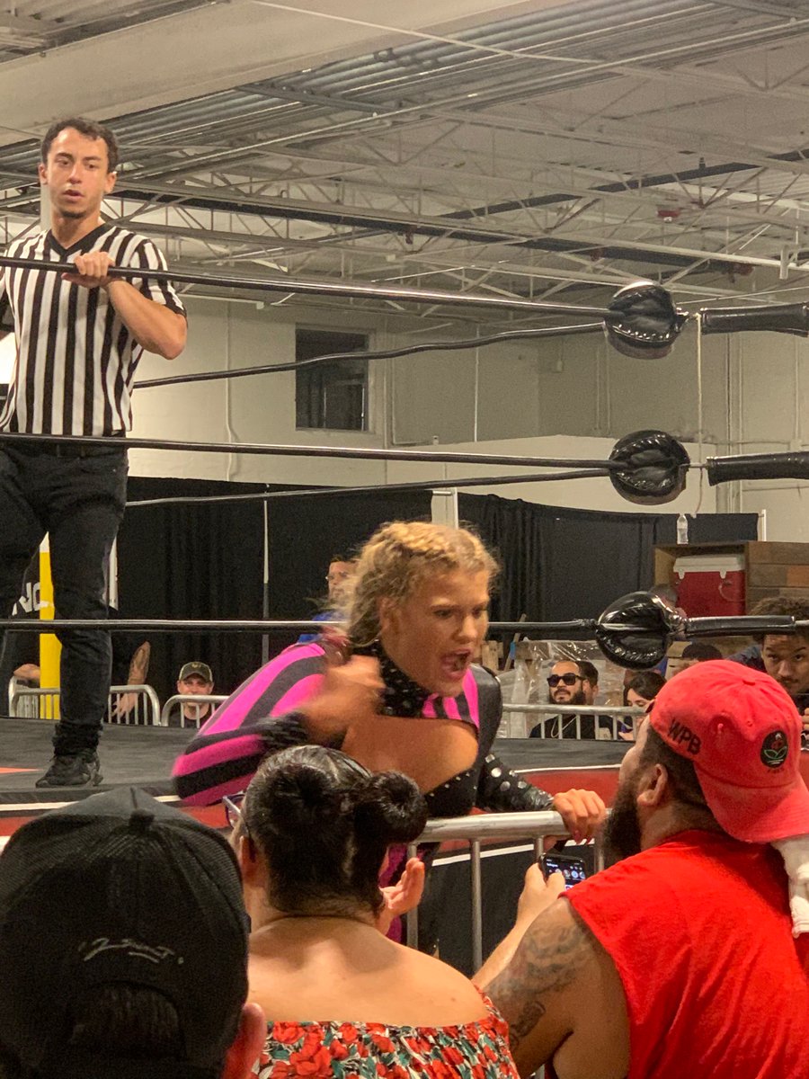 KingSlayer954's tweet photo. Cant Wait To See @BookMarina25 vs @KiLynnKing In A #SteelCage For The @CCWFL Women’s Championship April 8th @UnbrandedBrew!!!!!!
#ReginaGeorge #MFKing #TheLastTerritory #BashAtTheBrew15 https://t.co/TRczWWIOpP