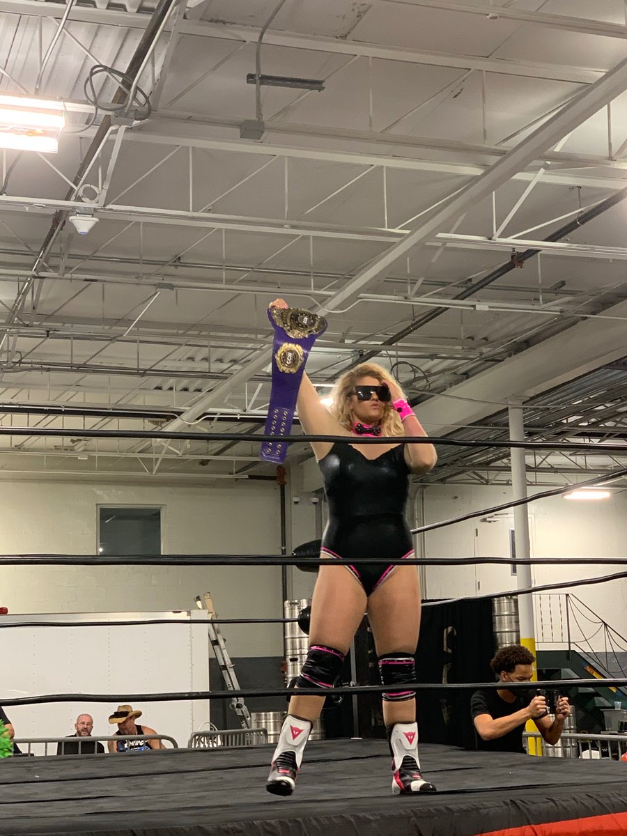 KingSlayer954's tweet photo. Cant Wait To See @BookMarina25 vs @KiLynnKing In A #SteelCage For The @CCWFL Women’s Championship April 8th @UnbrandedBrew!!!!!!
#ReginaGeorge #MFKing #TheLastTerritory #BashAtTheBrew15 https://t.co/TRczWWIOpP